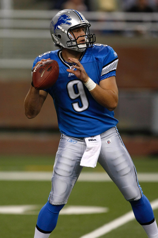Matthew Stafford looking to pass in 2009.
